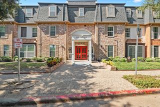 355 N Post Oak Lane 742, Houston, TX 77024