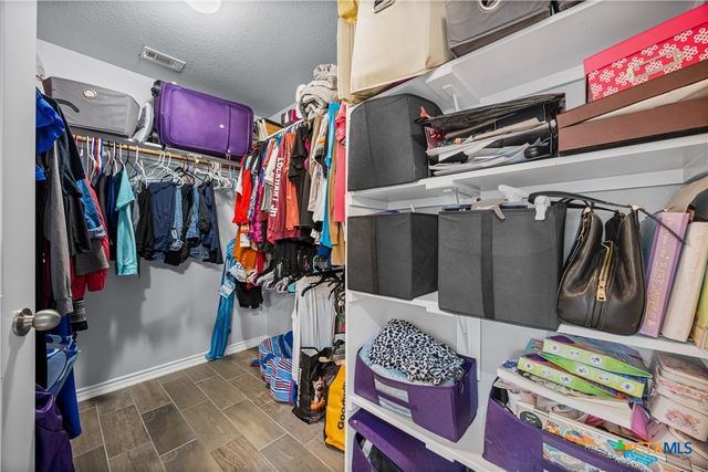 1701 Meadow Lane, Lockhart, TX 78644