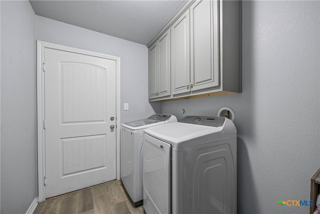 1701 Meadow Lane, Lockhart, TX 78644