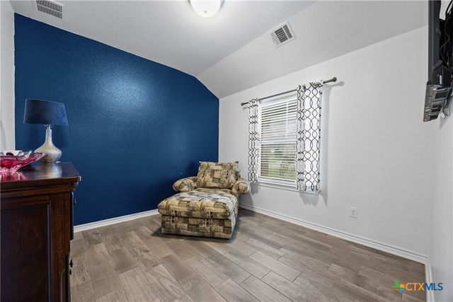 1701 Meadow Lane, Lockhart, TX 78644