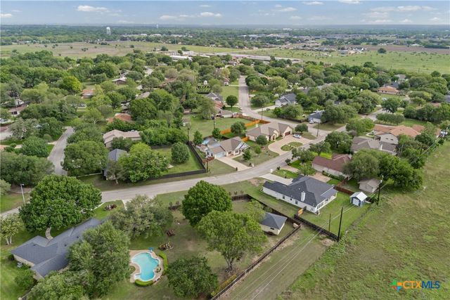 1701 Meadow Lane, Lockhart, TX 78644