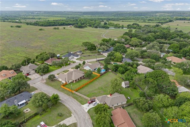 1701 Meadow Lane, Lockhart, TX 78644