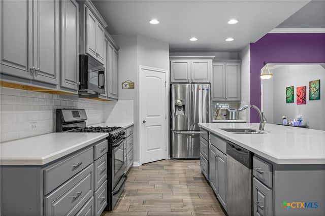 1701 Meadow Lane, Lockhart, TX 78644