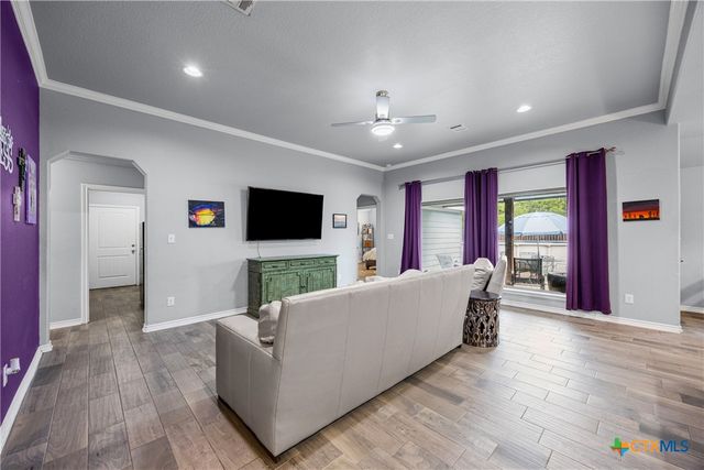 1701 Meadow Lane, Lockhart, TX 78644