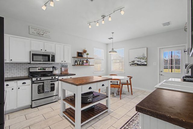 1336 River Ridge Road, Roanoke, TX 76262