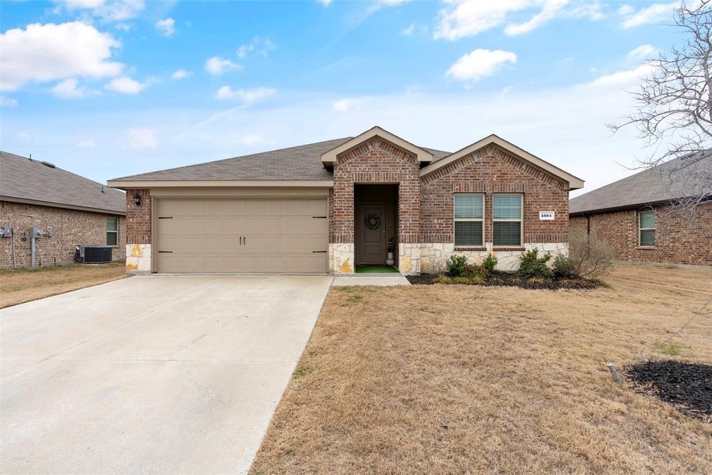 1304 Lowhill Drive, Royse City, TX 75189