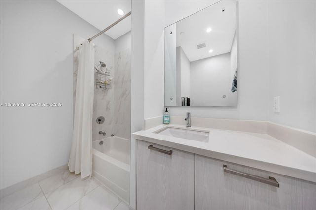 1025 NE 18th Ave 104, Fort Lauderdale, FL 33304