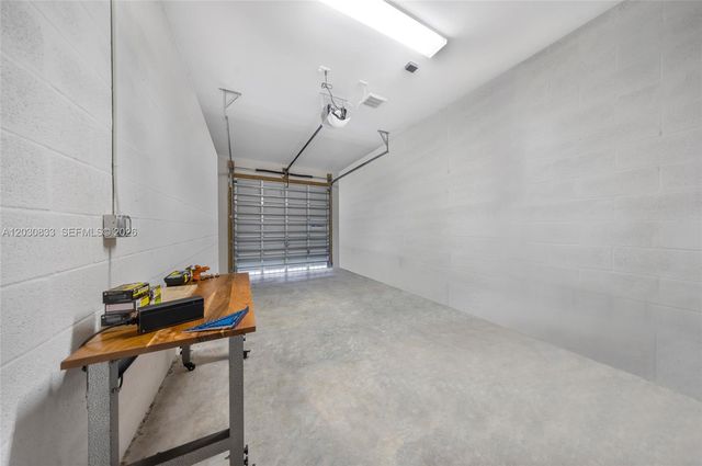 1025 NE 18th Ave 104, Fort Lauderdale, FL 33304