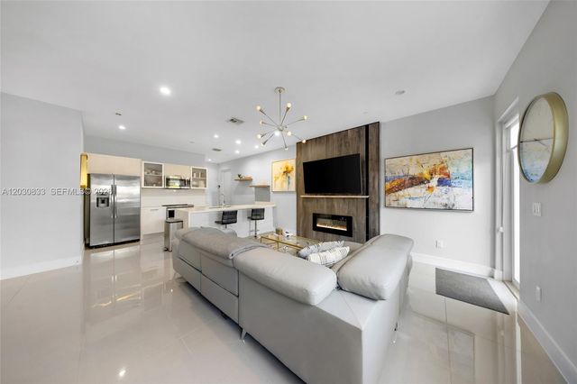 1025 NE 18th Ave 104, Fort Lauderdale, FL 33304