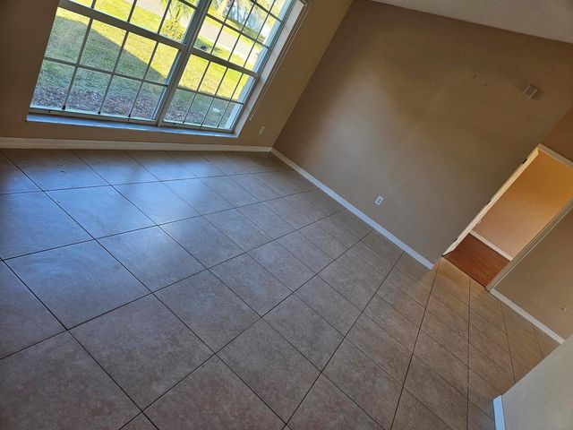 570 Ontario Street NW, Palm Bay, FL 32907