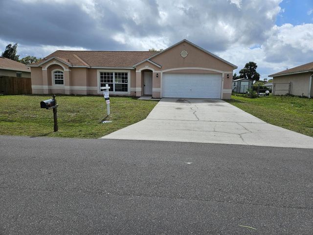570 Ontario Street NW, Palm Bay, FL 32907