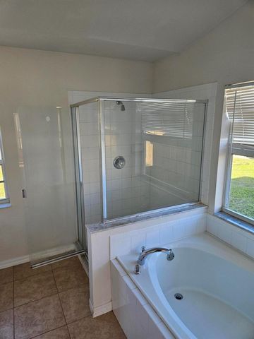 570 Ontario Street NW, Palm Bay, FL 32907