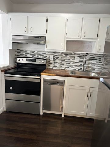 9141 Sunrise Lakes Boulevard 115, Sunrise, FL 33322