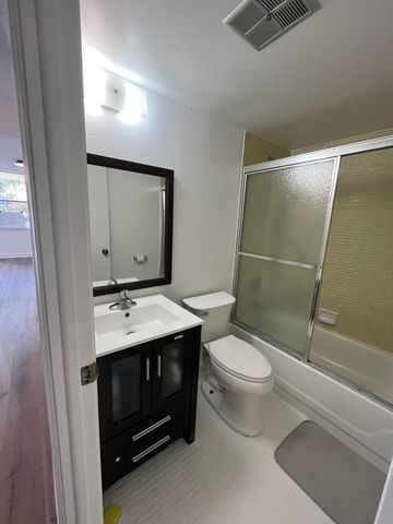 9141 Sunrise Lakes Boulevard 115, Sunrise, FL 33322