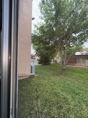 9141 Sunrise Lakes Boulevard 115, Sunrise, FL 33322