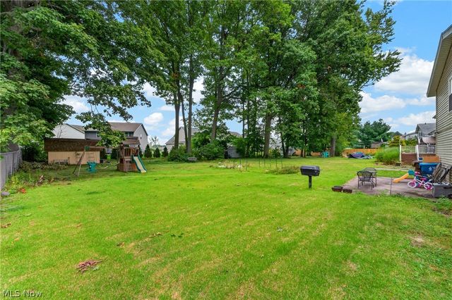 39127 Gardenside Drive, Willoughby, OH 44094