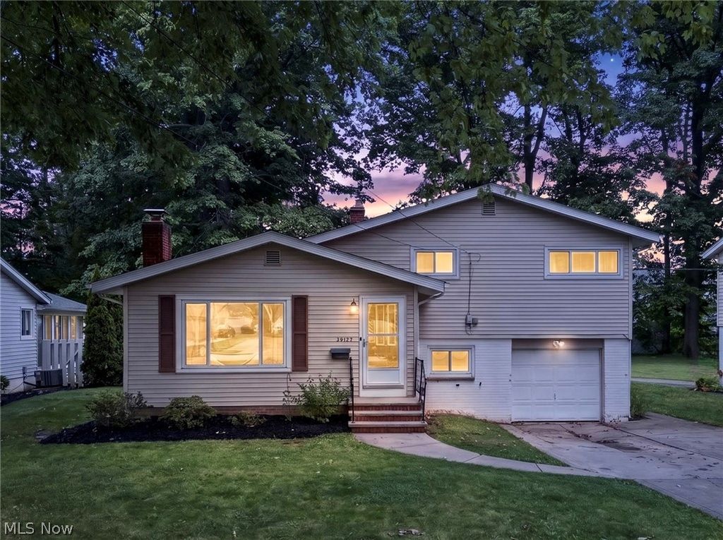 39127 Gardenside Drive, Willoughby, OH 44094