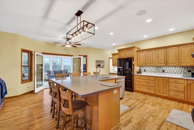 N9181 Cardinal Crest Lane, New Glarus, WI 53574
