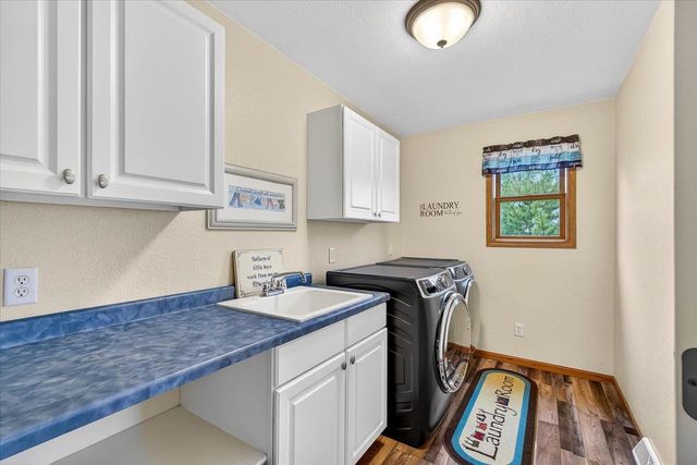 N9181 Cardinal Crest Lane, New Glarus, WI 53574