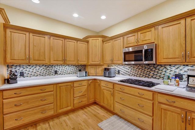 N9181 Cardinal Crest Lane, New Glarus, WI 53574