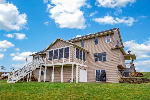 N9181 Cardinal Crest Lane, New Glarus, WI 53574