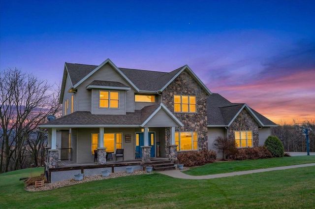 N9181 Cardinal Crest Lane, New Glarus, WI 53574