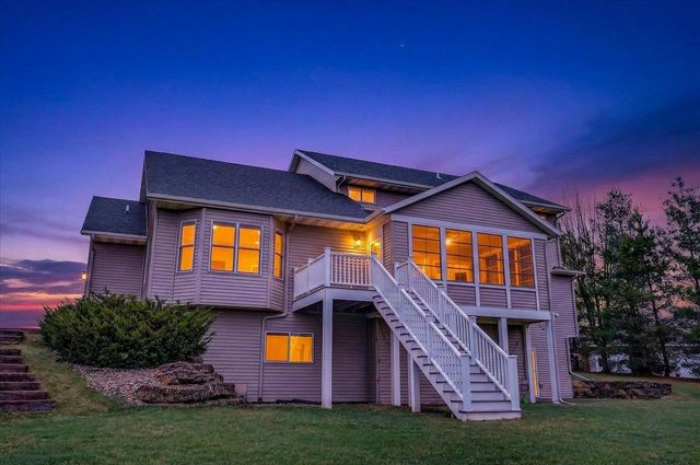 N9181 Cardinal Crest Lane, New Glarus, WI 53574