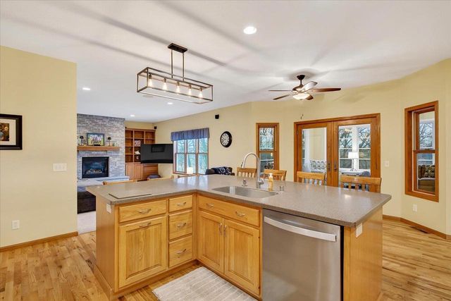 N9181 Cardinal Crest Lane, New Glarus, WI 53574