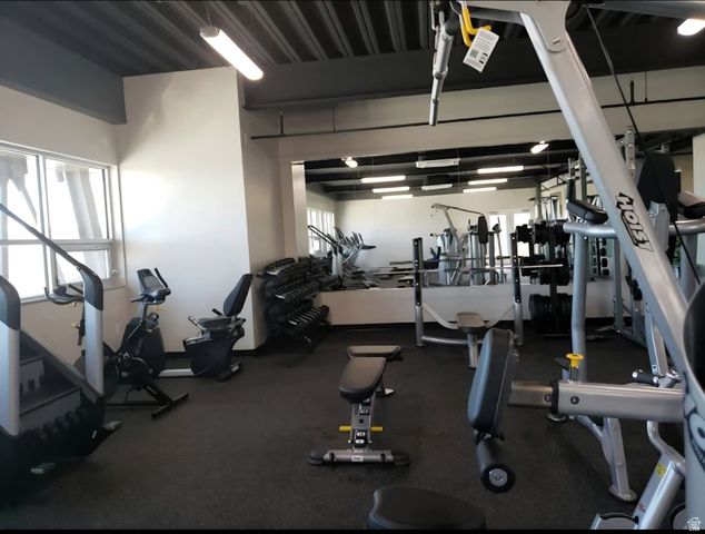 828 W VALLEY VIEW WAY, Lehi, UT 84048