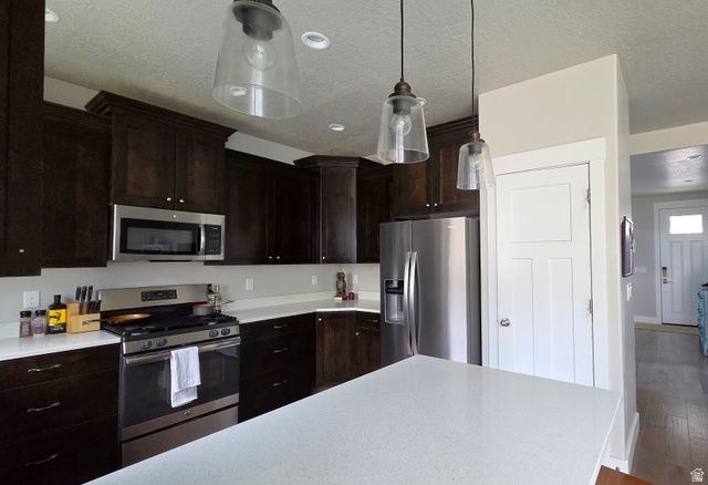 828 W VALLEY VIEW WAY, Lehi, UT 84048