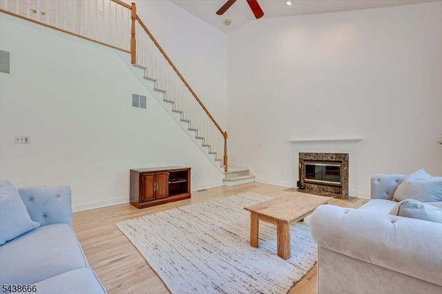 21 Courtside Ln, South Brunswick Twp., NJ 08540