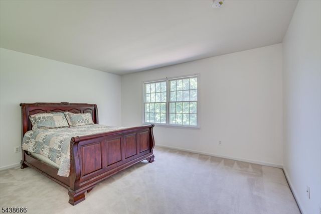 21 Courtside Ln, South Brunswick Twp., NJ 08540