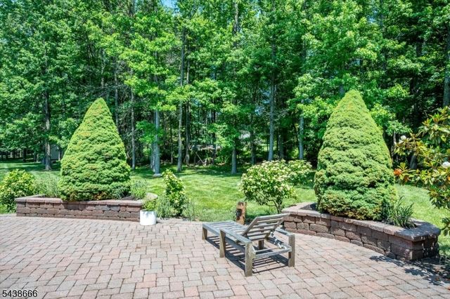 21 Courtside Ln, South Brunswick Twp., NJ 08540