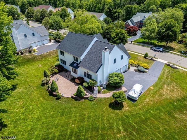 21 Courtside Ln, South Brunswick Twp., NJ 08540