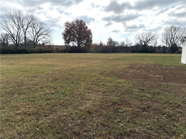 600 S Seventh Street, Deepwater, MO 64740