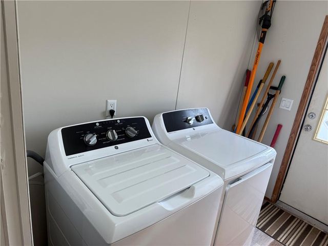 600 S Seventh Street, Deepwater, MO 64740