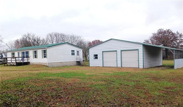 600 S Seventh Street, Deepwater, MO 64740