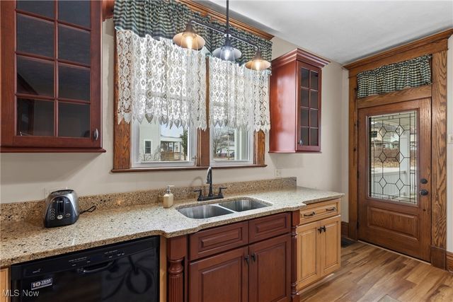 1011 Parriott Avenue, Moundsville, WV 26041