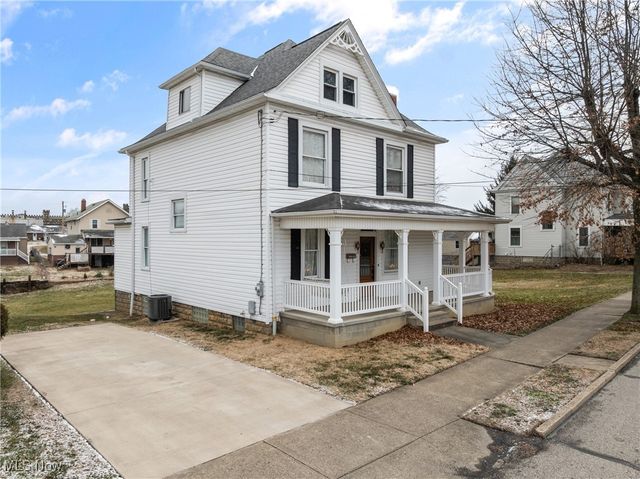 1011 Parriott Avenue, Moundsville, WV 26041