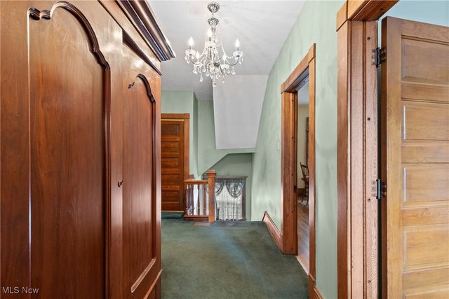 1011 Parriott Avenue, Moundsville, WV 26041