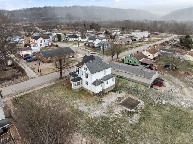 1011 Parriott Avenue, Moundsville, WV 26041
