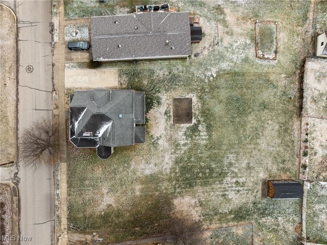 1011 Parriott Avenue, Moundsville, WV 26041