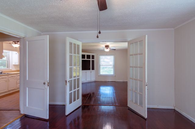 162 W Shreveport Street, Van Alstyne, TX 75495