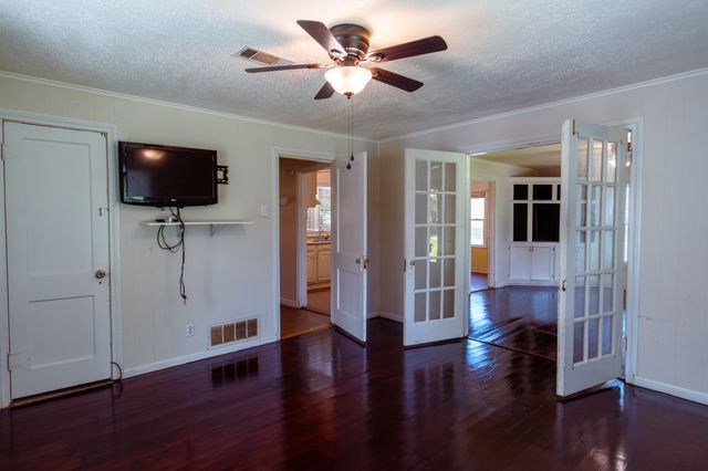 162 W Shreveport Street, Van Alstyne, TX 75495