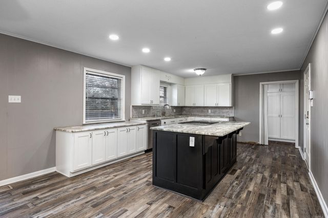 7620 Chicot Acres Drive, Mabelvale, AR 72103