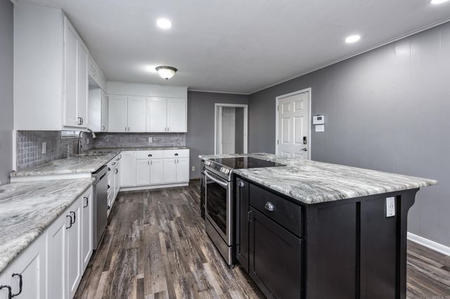 7620 Chicot Acres Drive, Mabelvale, AR 72103