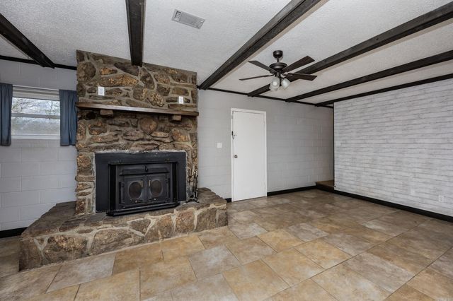 7620 Chicot Acres Drive, Mabelvale, AR 72103