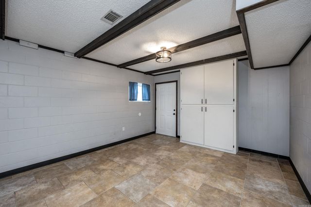 7620 Chicot Acres Drive, Mabelvale, AR 72103