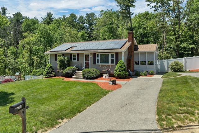 38 Dexter Ave, Dracut, MA 01826