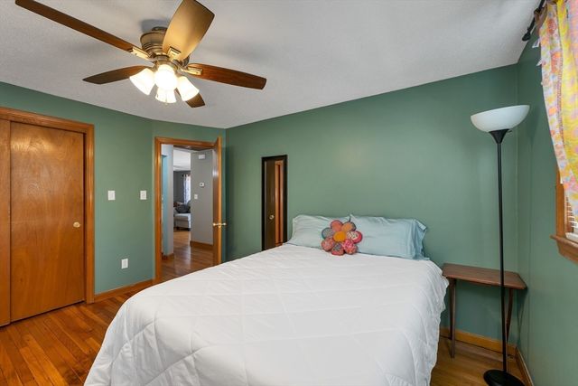 38 Dexter Ave, Dracut, MA 01826